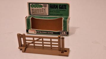 Britains 1731 Farm Gate 1:32