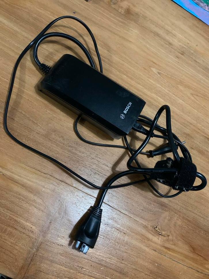 Bosch Ebike Oplader, Fietsen en Brommers, Fietsaccessoires | Fietsaccu's, Zo goed als nieuw, Ophalen of Verzenden