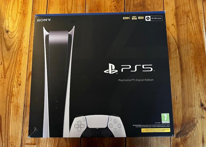 PlayStation 5 met doos - PS5, Spelcomputers en Games, Spelcomputers | Sony PlayStation 5, Zo goed als nieuw, Playstation 5 Digital