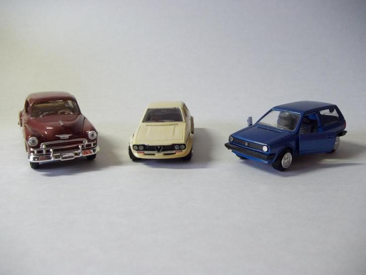 model auto's, Hobby en Vrije tijd, Modelauto's | 1:43, Zo goed als nieuw, Auto, Dinky Toys, Ophalen