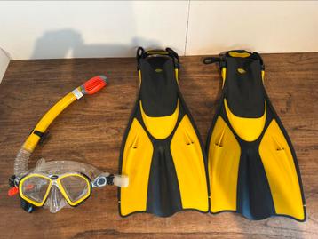 2 snorkelsets beschikbaar voor biedingen