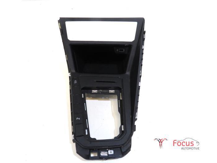 Opbergvak van een Volkswagen Polo, Auto-onderdelen, Interieur en Bekleding, Volkswagen, Gebruikt, 6 maanden garantie, 12 maanden garantie