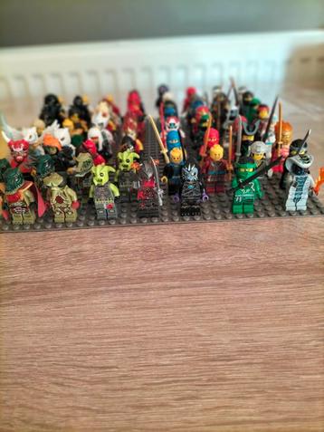 Lego Ninjago minifiguren  beschikbaar voor biedingen