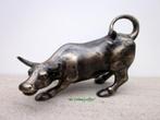 094* Bronzen wallstreet bull (Boven €75 geen verzendkosten), Tuin en Terras, Tuinbeelden, Nieuw, Overige materialen, Ophalen of Verzenden