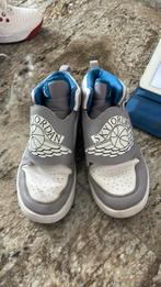 Nike Jordan maat 35, Ophalen of Verzenden, Zo goed als nieuw, Schoenen