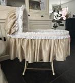 Vintage baby wieg / ledikant met beige/witte bekleding, Ophalen, Gebruikt, Wieg