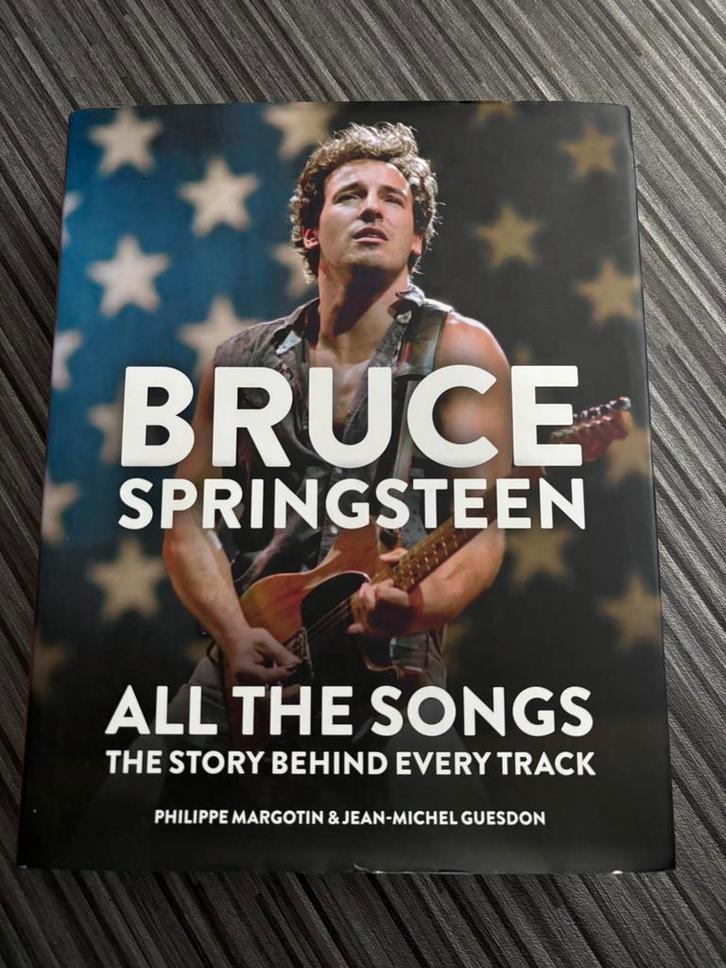 Bruce Springsteen All the Songs, Boeken, Biografieën, Zo goed als nieuw, Ophalen of Verzenden