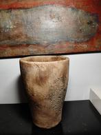 2650 design brutalist Keramiek Vaas, Ophalen of Verzenden, Overige kleuren, Aardewerk of Porselein, Minder dan 50 cm