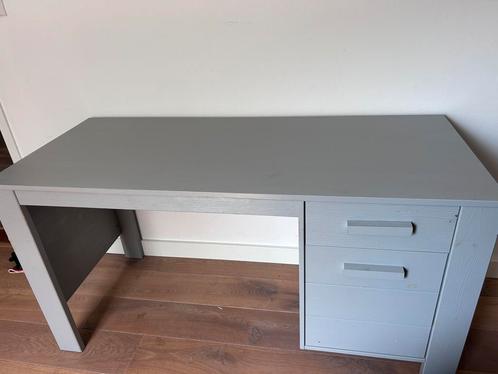 Woood bureau Dennis betongrijs, Huis en Inrichting, Bureaus, Gebruikt, Bureau, Ophalen