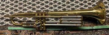 Getzen Elkhorn Wisconsin alt trompet, met Es en F slide beschikbaar voor biedingen