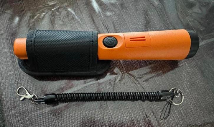 Nieuwe Waterdichte Pinpointer metaaldetector + holster ., Hobby en Vrije tijd, Metaaldetectors, Zo goed als nieuw, 30 cm of minder