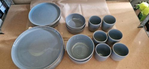 Divers Ah royal van kempen en begeer servies borden kommen, Huis en Inrichting, Keuken | Servies, Zo goed als nieuw, Compleet servies