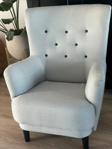 Lichtgrijze fauteuil 