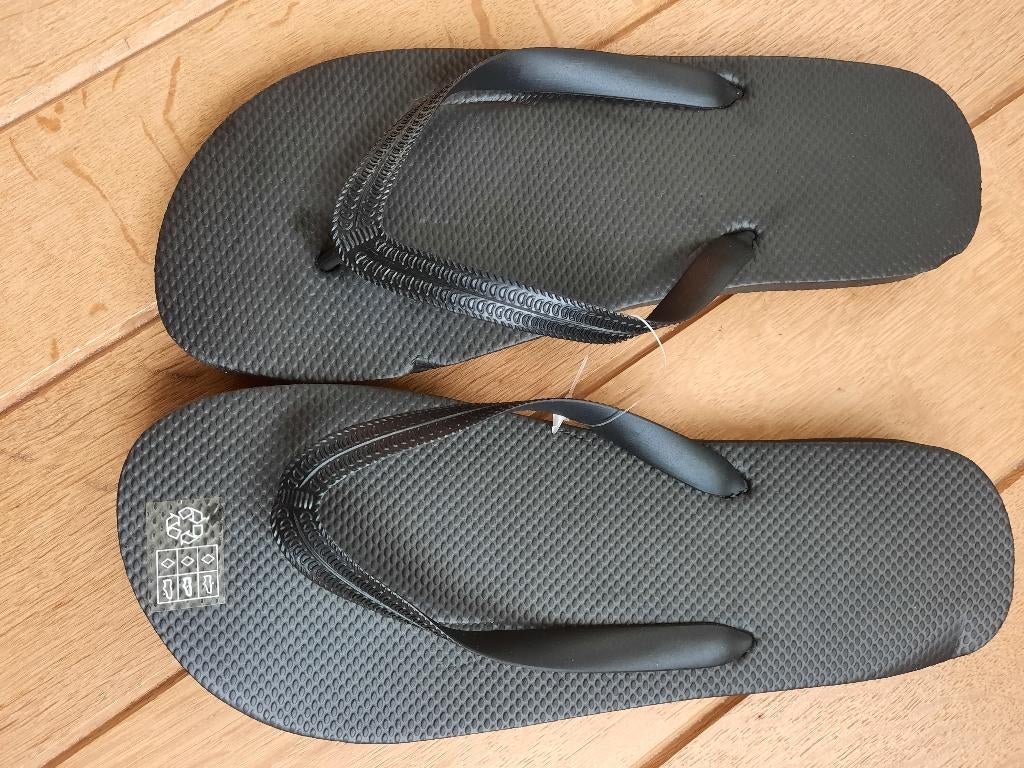 Teenslippers zwart - maat 42/43 - flip flops slippers, Kleding | Dames, Schoenen, Ophalen of Verzenden, Nieuw, Zwart