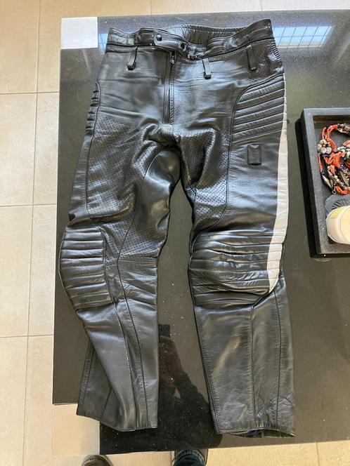 Top Skin Damen politie motorbroek leder maat 54 zomerversie!, Motoren, Kleding | Motorkleding, Broek | leer, Tweedehands, Ophalen of Verzenden