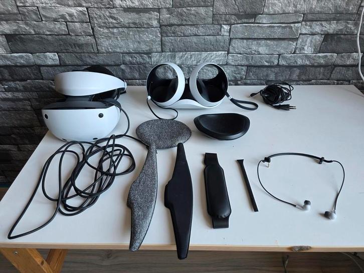 PSVR2 (ps5) +controller oplaadstation en custom comfort kit!, Spelcomputers en Games, Spelcomputers | Sony PlayStation 5, Zo goed als nieuw
