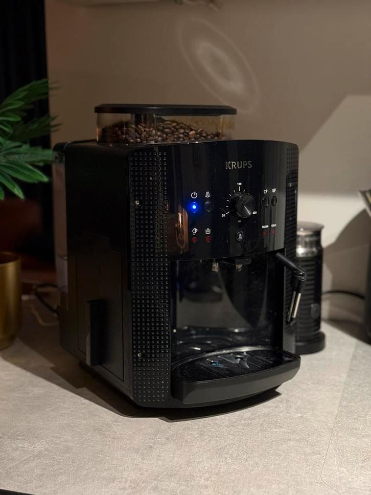 Krups Volautomatische Koffiemachine - Goede Staat!, Witgoed en Apparatuur, Koffiezetapparaten, Gebruikt, Koffiebonen, Koffiemachine
