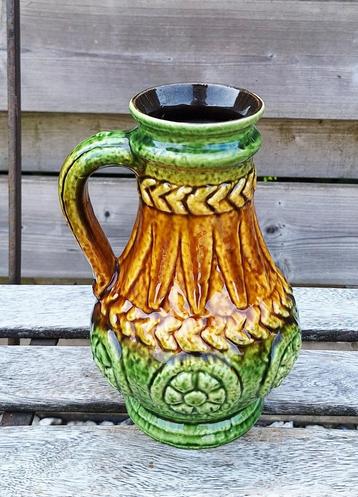 Prachtig vintage Bay West Germany vaasje.  beschikbaar voor biedingen