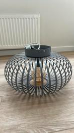 Lichtgrijze Lucide Manuella plafondlamp, Ophalen of Verzenden, Zo goed als nieuw, Metaal