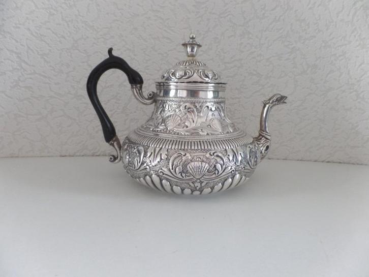 Zilveren Friese theepot Heerenveen Zilversmid: R J Spaanstra, Antiek en Kunst, Antiek | Goud en Zilver, Zilver, Verzenden