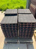 42 vochtdoorlatende rubberen tegels 50x50x6,5cm