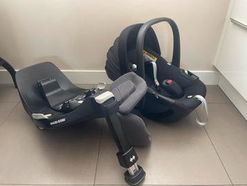 Maxi Cosi Pebble 360 I-size autostoel & FamilyFix 360 (ZGAN) beschikbaar voor biedingen