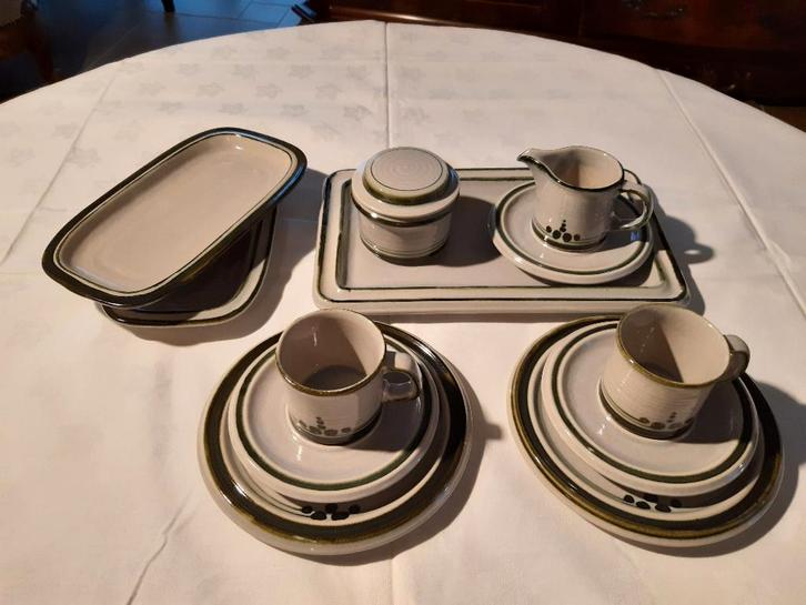 Ontbijt serviesset grijs met groene decoratie, Huis en Inrichting, Keuken | Servies, Zo goed als nieuw, Overige stijlen, Porselein