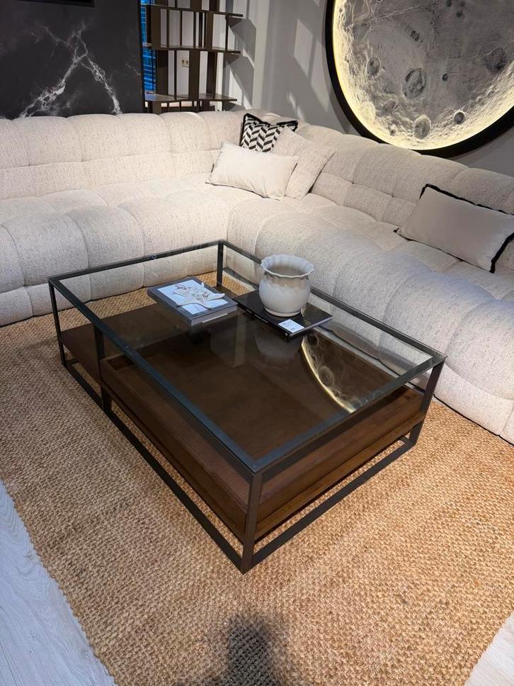 Stijlvolle salontafel met glazen blad en eiken details, Huis en Inrichting, Tafels | Salontafels, Nieuw, Minder dan 50 cm, 50 tot 100 cm