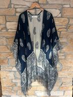 Cape Abercrombie donkerblauw creme als nieuw one size, Kleding | Dames, Ophalen of Verzenden, Zo goed als nieuw, Maat 38/40 (M)