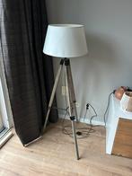 Lamp, Huis en Inrichting, Lampen | Vloerlampen, Ophalen, Zo goed als nieuw, Hout, 100 tot 150 cm