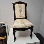 Verliefd op Frankrijk? 2 antieke Franse stoelen, Ophalen of Verzenden