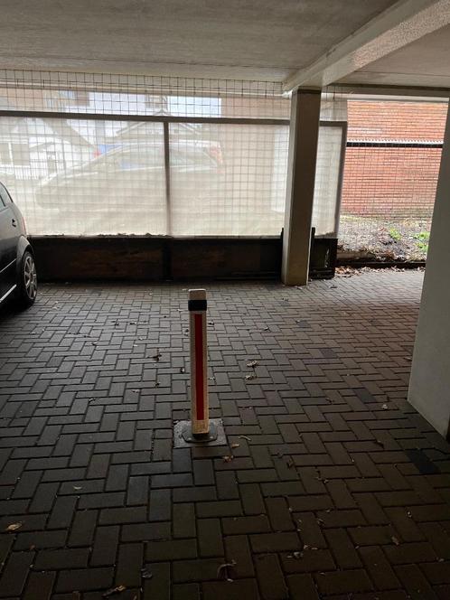 Overdekte parkeerplaats Apeldoorn centrum, Huizen en Kamers, Garages en Parkeerplaatsen, Gelderland