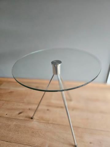 Glazen Bijzettafel - Rond 50 - hoog 57cm beschikbaar voor biedingen