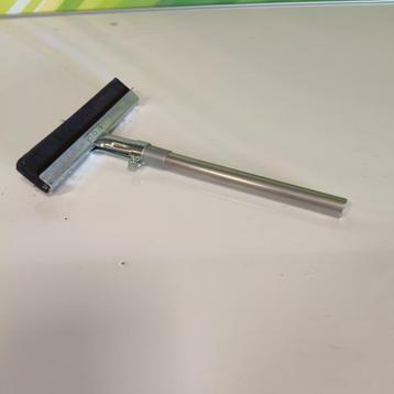 Raamwisser / trekker degelijk model met lange steel  beschikbaar voor biedingen