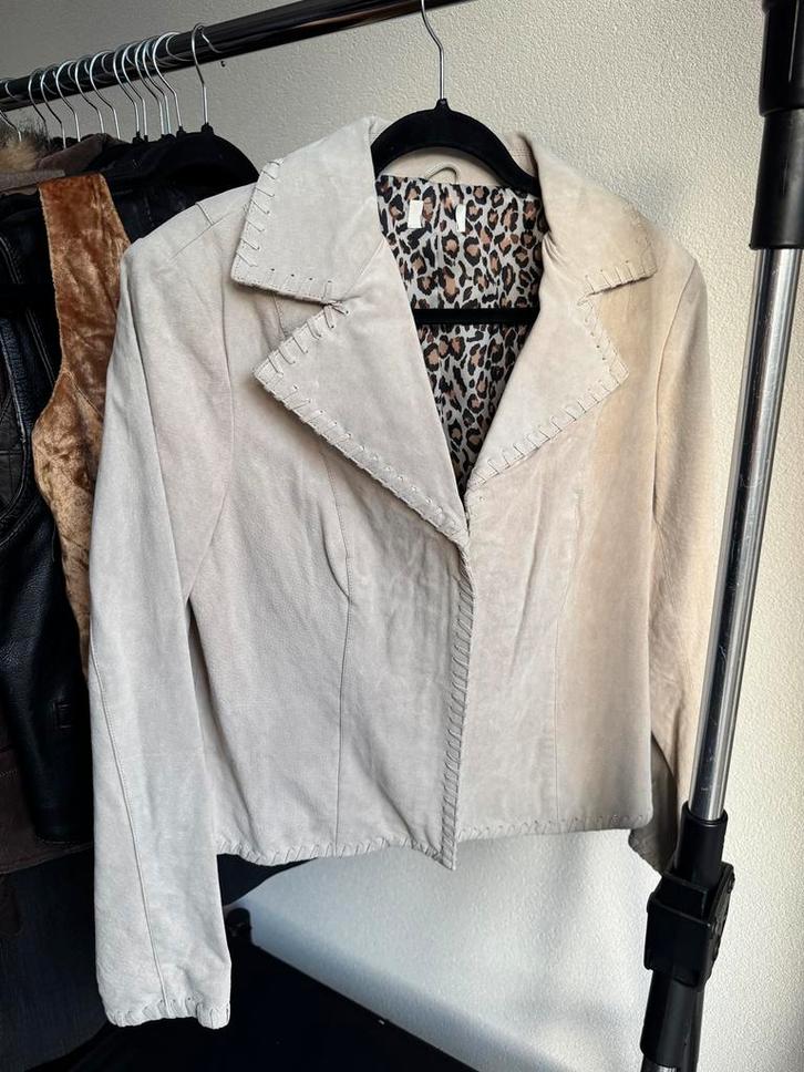 Vintage Y2K beige leren jack met fringes, Kleding | Dames, Jasjes, Kostuums en Pakken, Zo goed als nieuw, Jasje, Maat 38/40 (M)