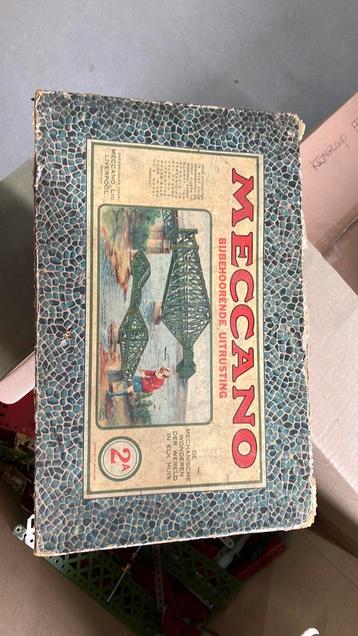 Antieke Meccano beschikbaar voor biedingen