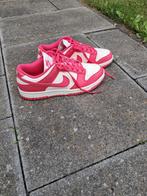Nike Dunk Low, Nike, Ophalen of Verzenden, Roze, Sneakers of Gympen