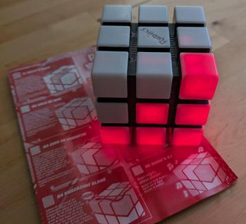 Rubik's Spark puzzel spel beschikbaar voor biedingen