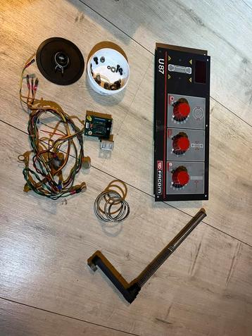 Printplaat en andere onderdelen Facom balanceermachine beschikbaar voor biedingen