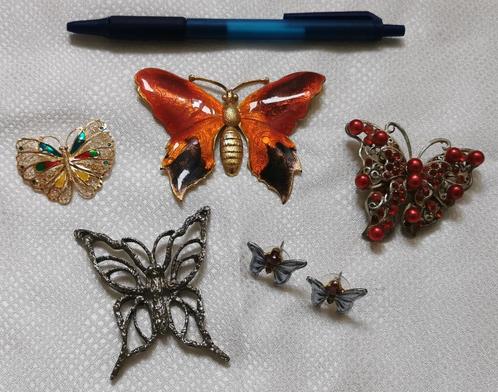 Vlinder sieraden 3x broche 1x oorbellen 1x hanger - set, Sieraden, Tassen en Uiterlijk, Antieke sieraden, Broche, Overige materialen