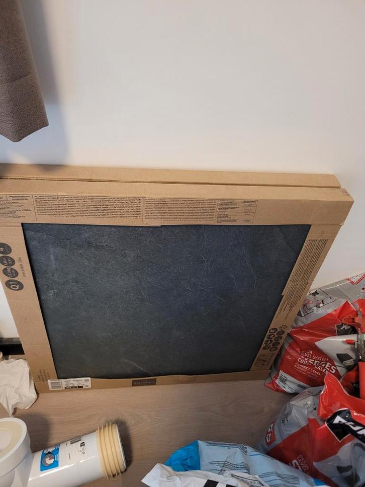 NIEUW IN DOOS Vloertegel / wandtegel Ash zwart 60 cm x 60 cm, Doe-het-zelf en Verbouw, Tegels, Nieuw, Ophalen