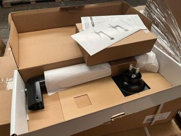 Beamer muurbeugel zwart –| Sterke montagebeugel projector beschikbaar voor biedingen