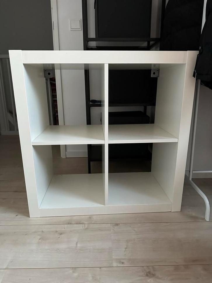 Nette IKEA Kallax kast, Huis en Inrichting, Kasten | Boekenkasten, Zo goed als nieuw, 100 tot 150 cm, 25 tot 50 cm, Met plank(en)