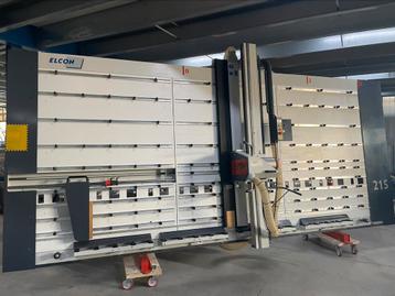 Elcon  wandzaag  in  nieuw staat  215 cm hoog  zagen beschikbaar voor biedingen
