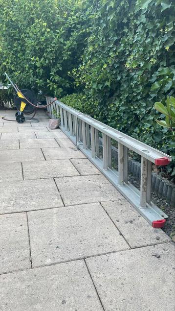 Alu Ladder 3,95m uitgeklapt 7,27 m beschikbaar voor biedingen