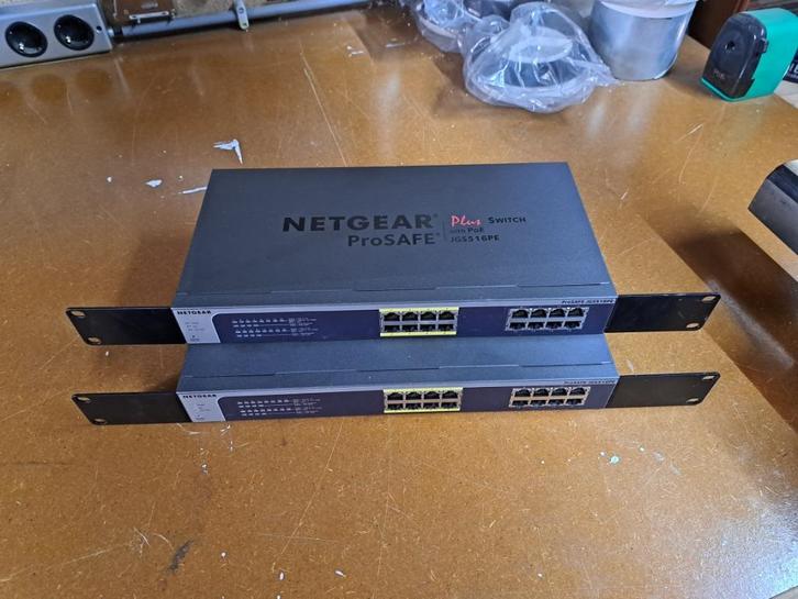 Netgear Prosafe Gigabit Plus JGS516PE, Computers en Software, Netwerk switches, Gebruikt, Ophalen of Verzenden