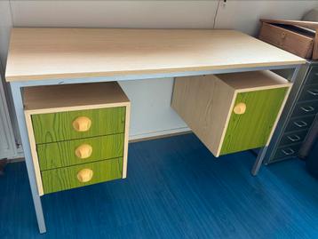 Vintage Bureau Retro Stijl Jaren 70 beschikbaar voor biedingen