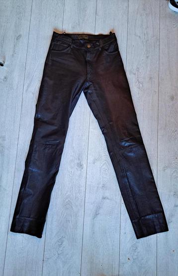 Zwarte leren broek maat 31 echt leer vintage beschikbaar voor biedingen