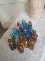 Te koop miniatuur glazen flesjes gekleurd. Voor in letterbak, Ophalen of Verzenden, Overige typen