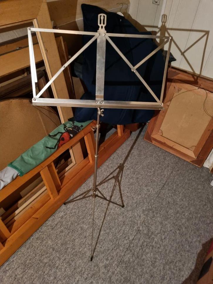 Muziekstandaard - Verstelbaar en stevig, Muziek en Instrumenten, Standaards, Gebruikt, Muziekstandaard, Accordeon, Cello, Contrabas